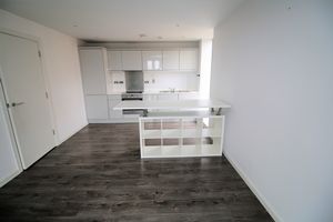 Kitchen breakfast bar- click for photo gallery